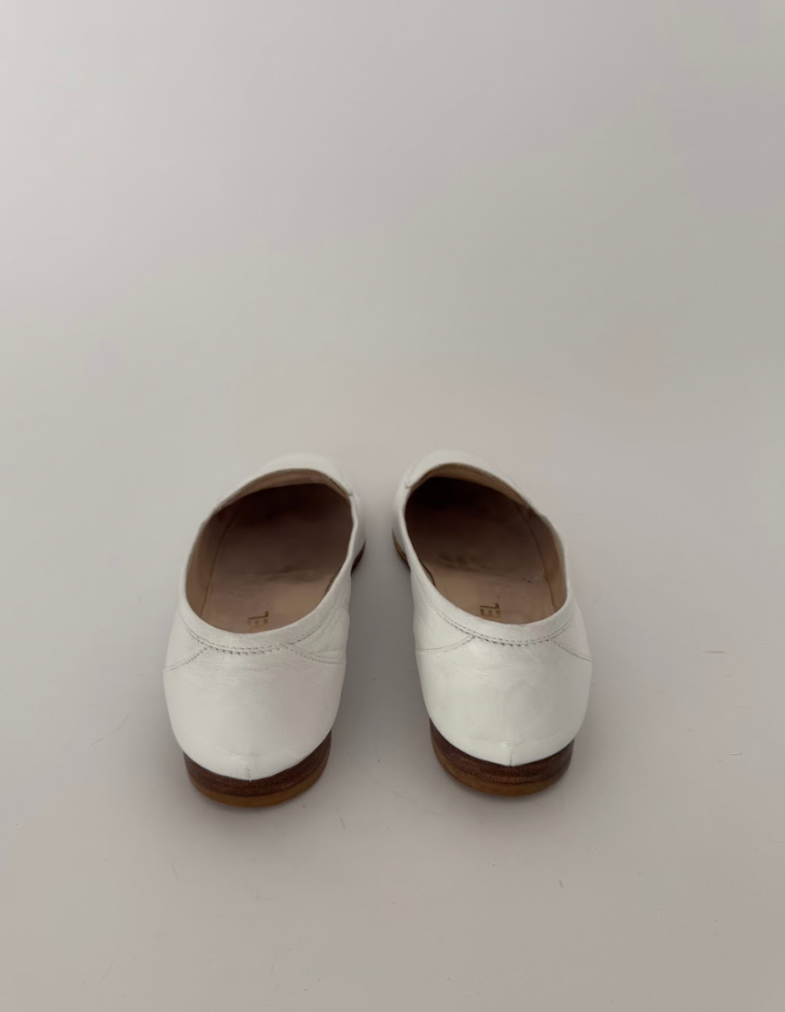 Chanel White Leather Loafers 37