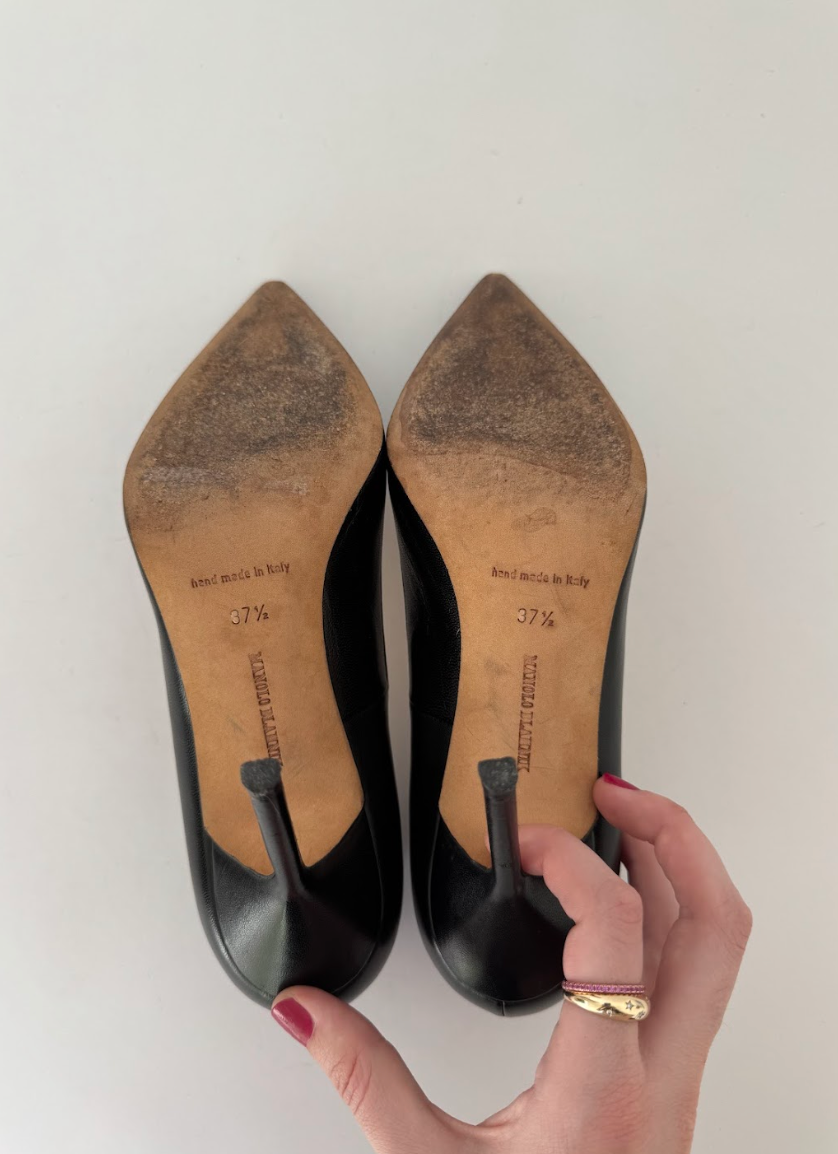 Manolo Blahnik Black Leather Pumps 37.5